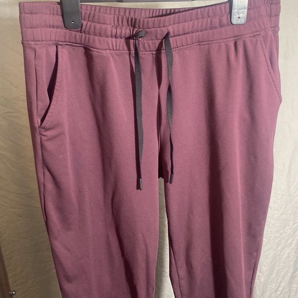 32 Degrees Heat Burgundy Joggers - Picture 2 of 8